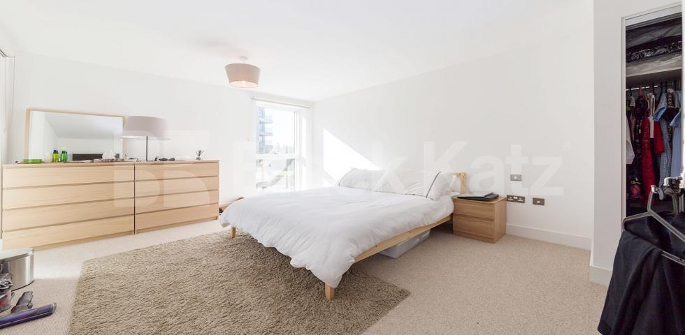 			UNDERGROUND PARKING SPACE , 1 Bedroom, 1 bath, 1 reception Apartment			 Royal Waterside, Lakeside Drive, Park Royal 